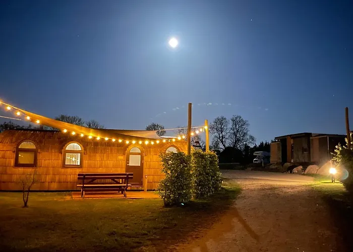 Tiny Igloo Sandstroem